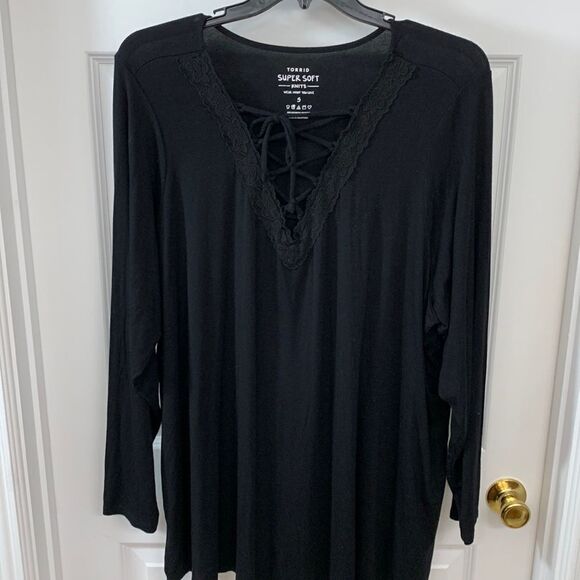 Super Soft Knits Size 5 pullover lightweight top with shoelace tie - Picture 1 of 6